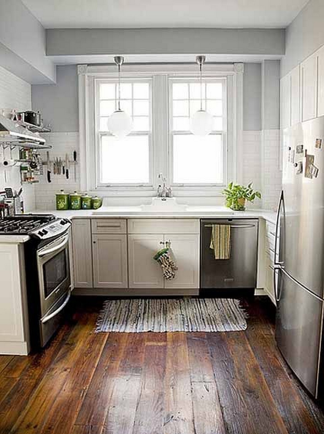 40+ SHINING KITCHEN REMODEL IDEAS TO MAKE A SMALL KITCHEN LOOK BIGGER